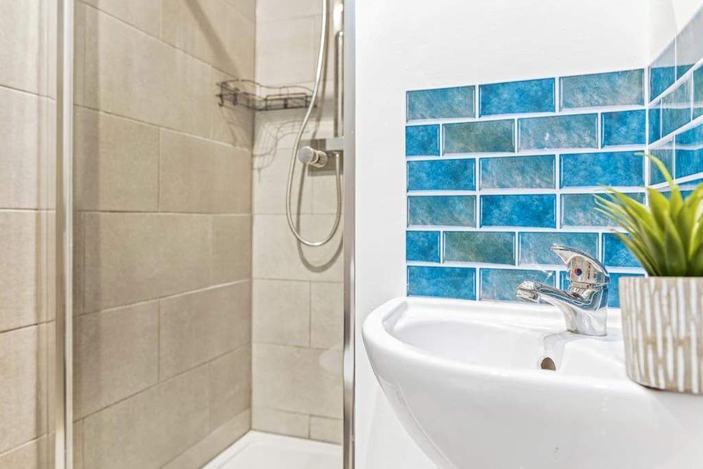 Luxurious 3 Bedroom Apartment In Park Estate Nottingham Buitenkant foto